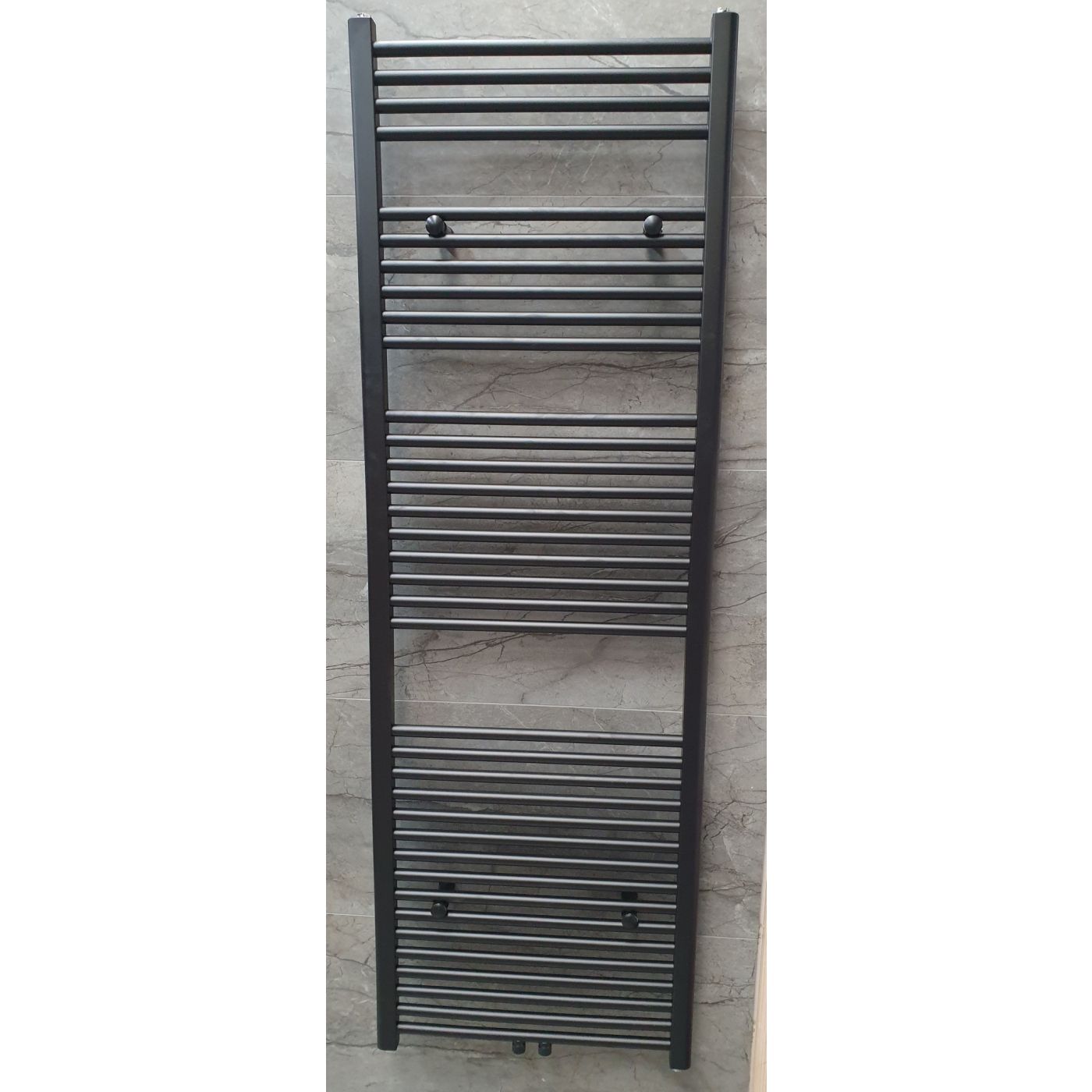 Neuer Lydia radiator met midden-onderaansluiting 180x60 grafiet