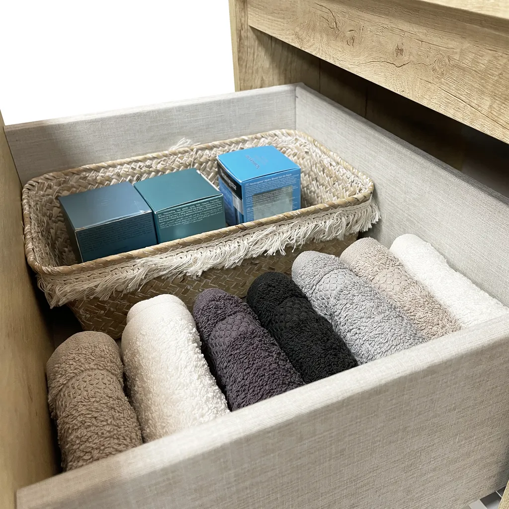 Xellanz Mini onderkast met 2 laden glans wit en wastafel keramiek glans wit 45 cm inclusief spiegel 4 Afbeelding 4 Xellanz Mini onderkast met 2 laden glans wit en wastafel keramiek glans wit 45 cm inclusief spiegel
