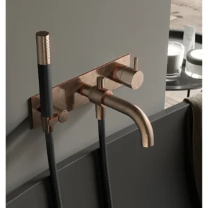 Afbeelding 2 Hotbath Cobber CB126EXT afbouwdeel inbouw badmengkraan met achterplaat, staafhanddouche aan houder en 25cm uitloop verouderd messing