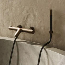Afbeelding 1 Saniclear Antique Pro thermostatische opbouw badkraan met handdouche verouderd messing