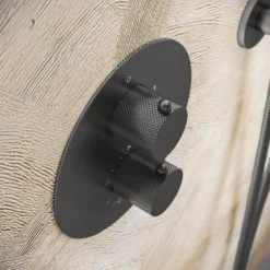 Afbeelding 2 Saniclear Iron Curved inbouw regendouche rond met 30cm hoofddouche, muurarm en 2 standen handdouche verouderd ijzer - gunmetal