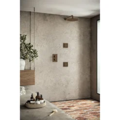 Afbeelding 2 Saniclear Antique inbouwregendouche 30cm met vierkante massagejets en wandarm verouderd messing