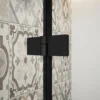 Afbeelding 2 Gelco Trinity Black Rechthoekige douchecabine 90x80cm hoekinstap, helder glas